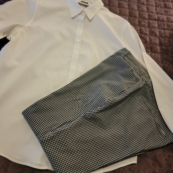 Pre-loved Jones New York white button down,Gap houndstooth ankle length pants. - Picture 11 of 12